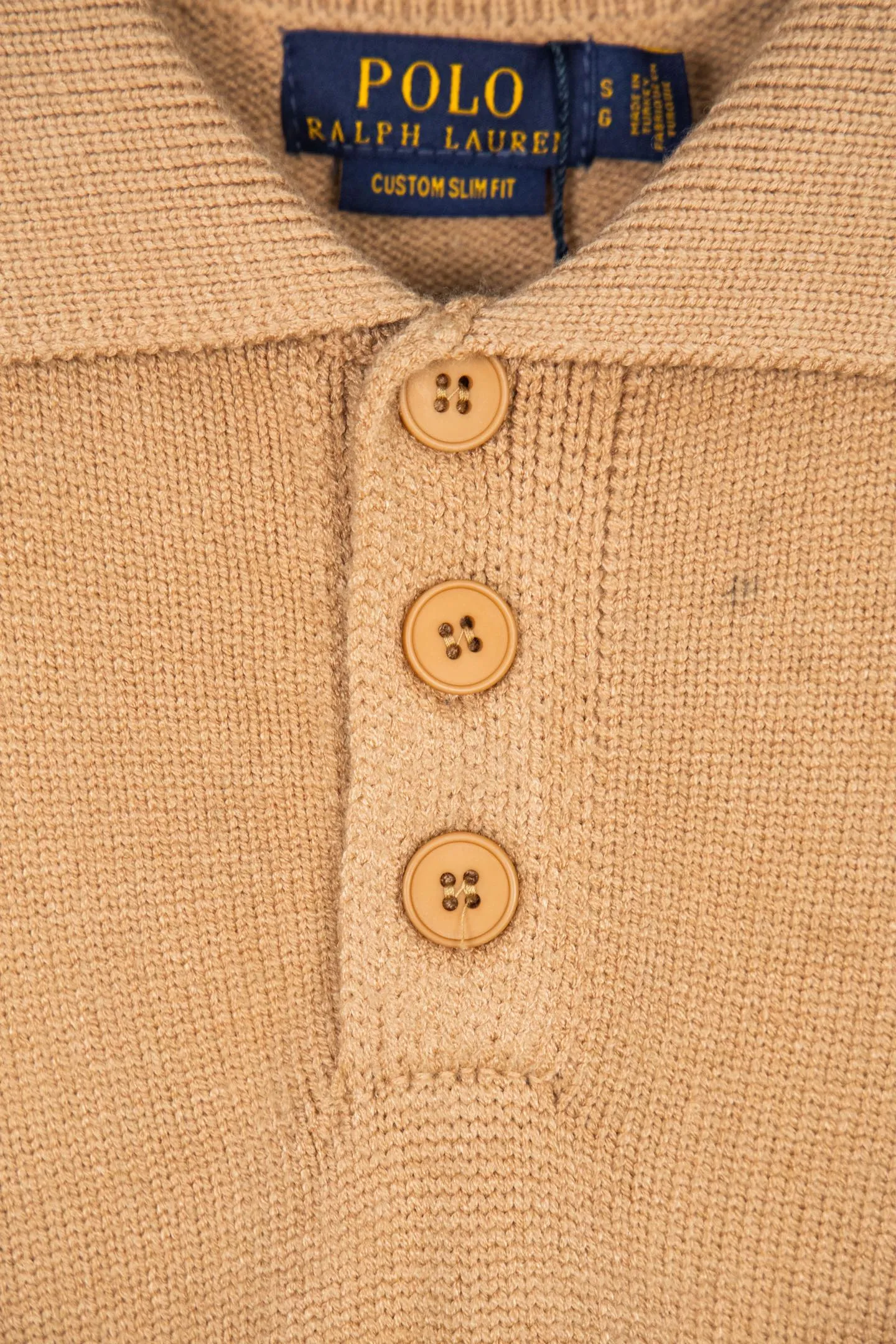 P240 2025 Ralph Lauren #ootddailywear #Autumn and winter sweater #Knitted sweater outfit #ralph lauren sweater #Can be worn by both men and women I finally waited until the Ralph men’s twist sweater half-button chest shirt was put on and it’s finally here! The hottest half-zip sweater! Limited editions every year, there won’t be many models in the store! Ralph Lauren men's half-button sweater has a really nice shape. It can be worn alone or as a coat. It can be worn outside or worn with a shirt~100% pure cotton. #Practical wear. Color, white, navy blue, khaki, gray, size S to Limited editions every year, there won’t be many models in the store! Ralph Lauren men's half-zip twist sweater [Fire R] has a really nice shape. It can be worn alone or as a jacket. It can be worn inside or outside [Rose R], or it can be worn with a shirt inside ~ 100% pure cotton #Practical wear,, style number, 8023. Color, original white, navy blue, khaki, gray, size S to XL